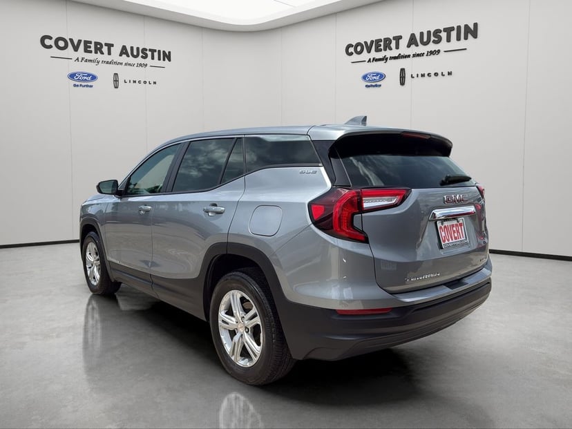 2024 GMC Terrain - Image 3