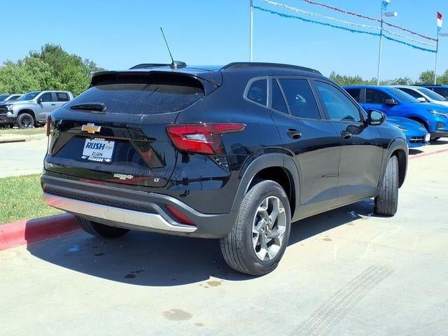 2025 Chevrolet Trax - Image 3