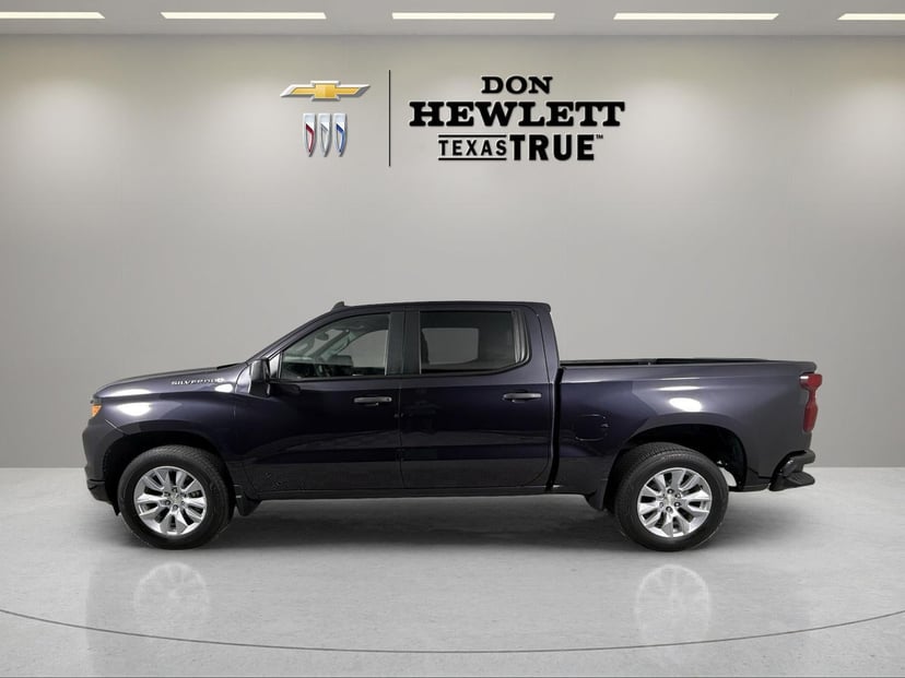 2023 Chevrolet Silverado 1500 - Image 2