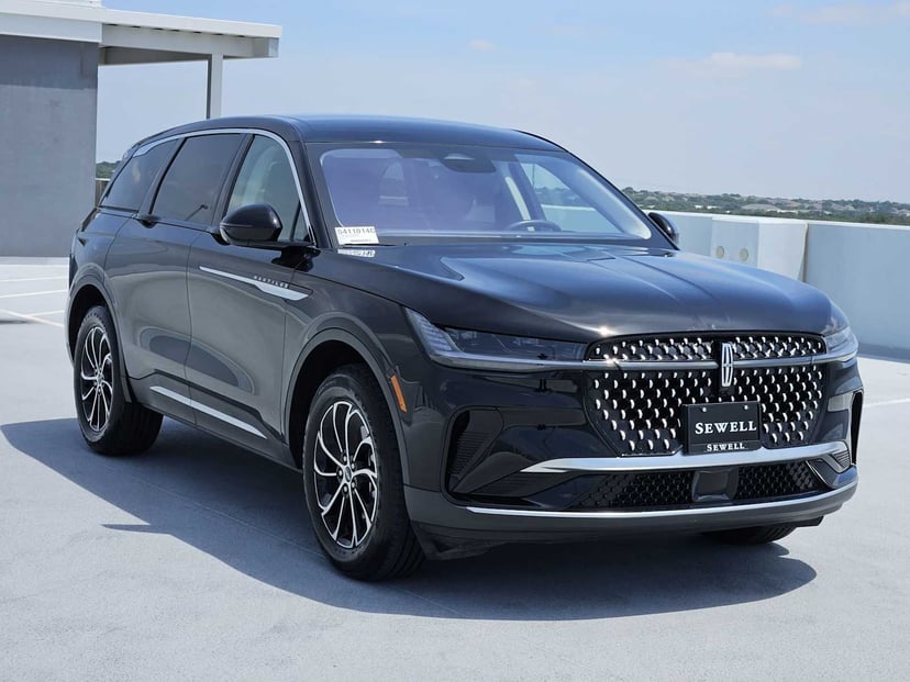 2025 Lincoln Nautilus - Image 3