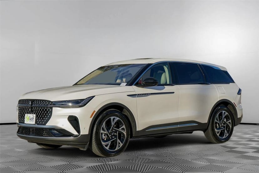 2024 Lincoln Nautilus - Image 1