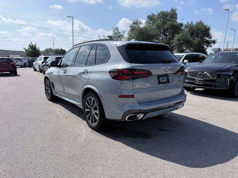 2026 BMW X5 - Image 3