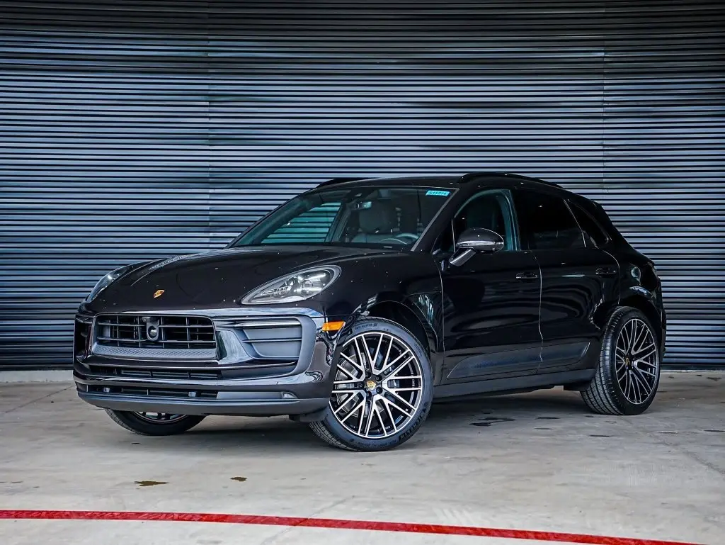 2026 Porsche Macan - Image 1