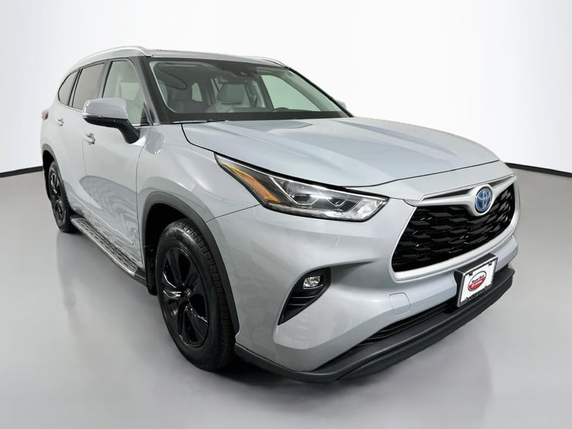 2023 Toyota Highlander - Image 1