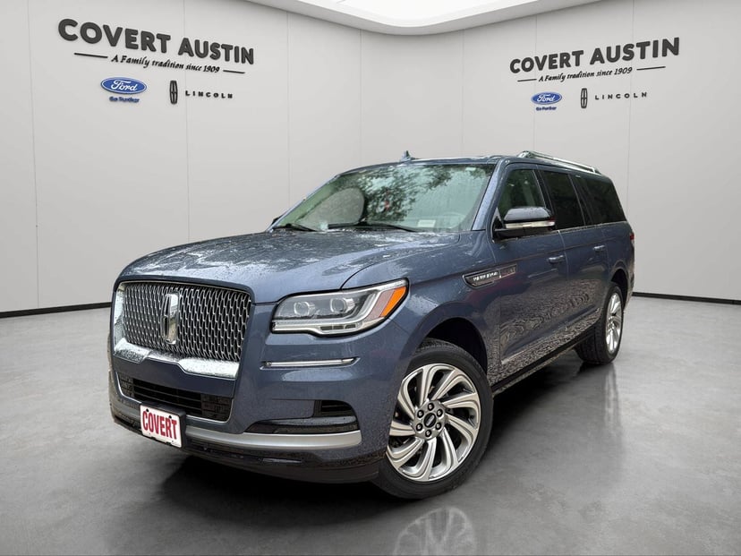 2022 Lincoln Navigator L - Image 1
