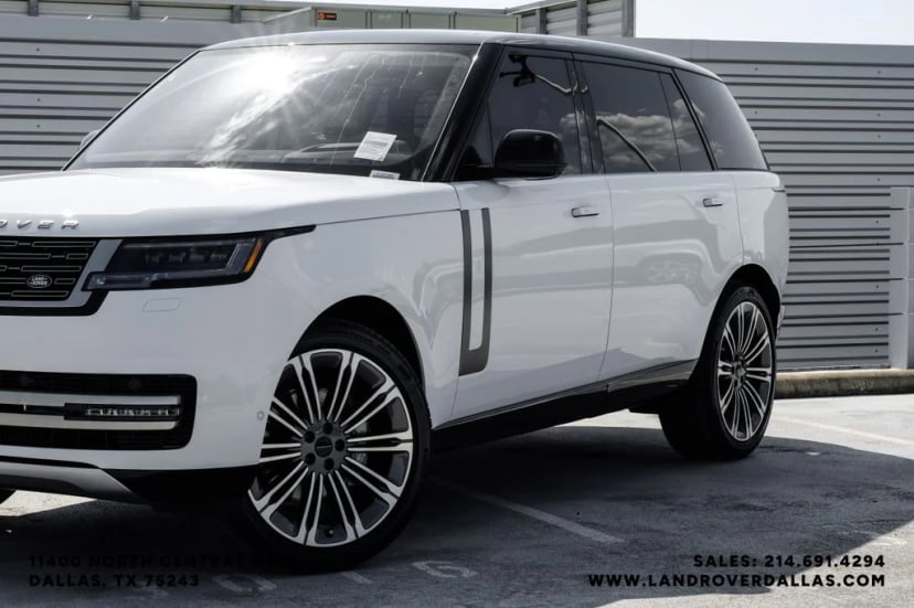 2026 Land Rover Range Rover - Image 2