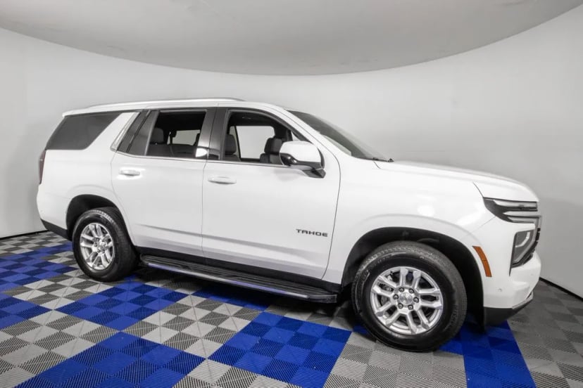 2025 Chevrolet Tahoe - Image 2