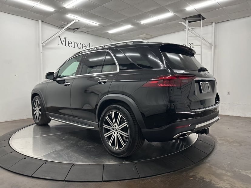 2026 Mercedes-Benz GLE - Image 3