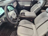 2025 Rivian R1S - Preview 12
