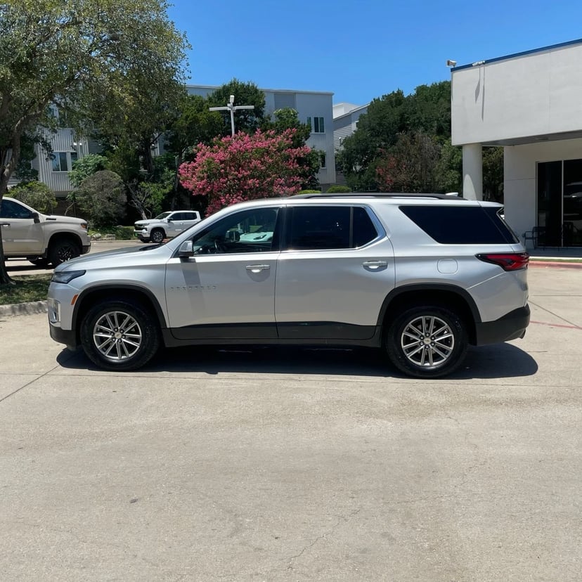 2022 Chevrolet Traverse - Image 2