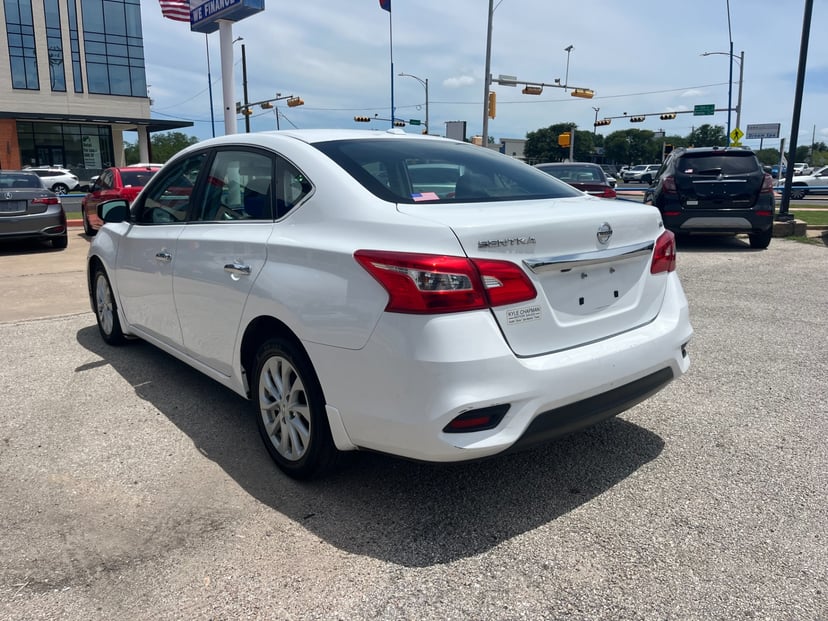 2019 Nissan Sentra - Image 2