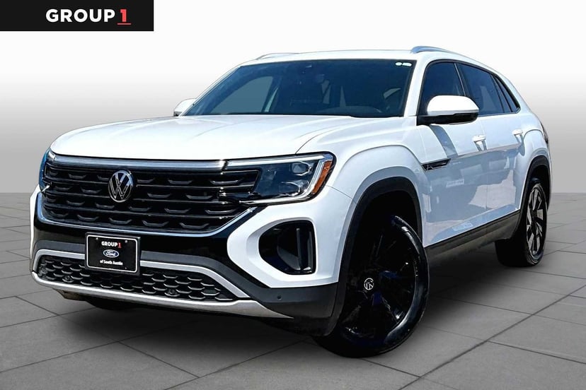 2025 Volkswagen Atlas Cross Sport - Image 2