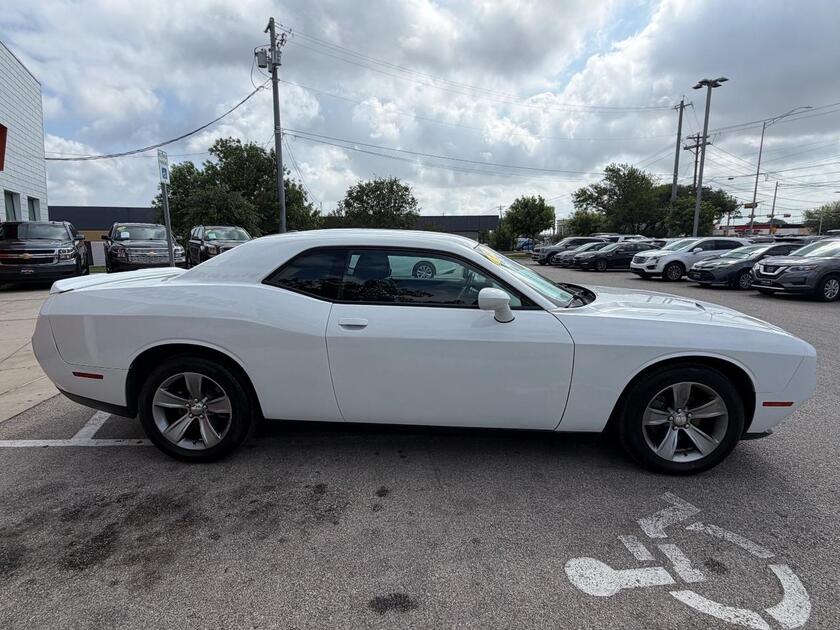 2019 Dodge Challenger - Image 3