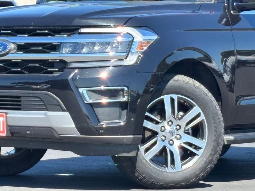 2024 Ford Expedition - Image 3