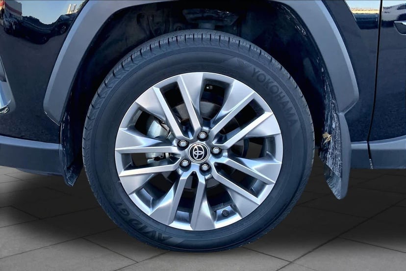 2025 Toyota RAV4 - Image 3