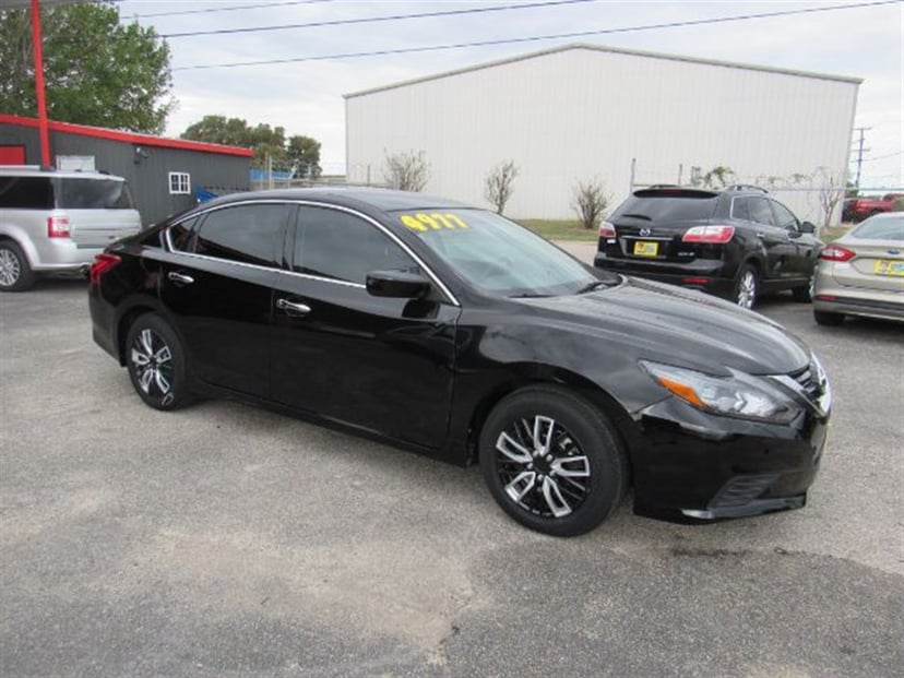 2018 Nissan Altima - Image 1