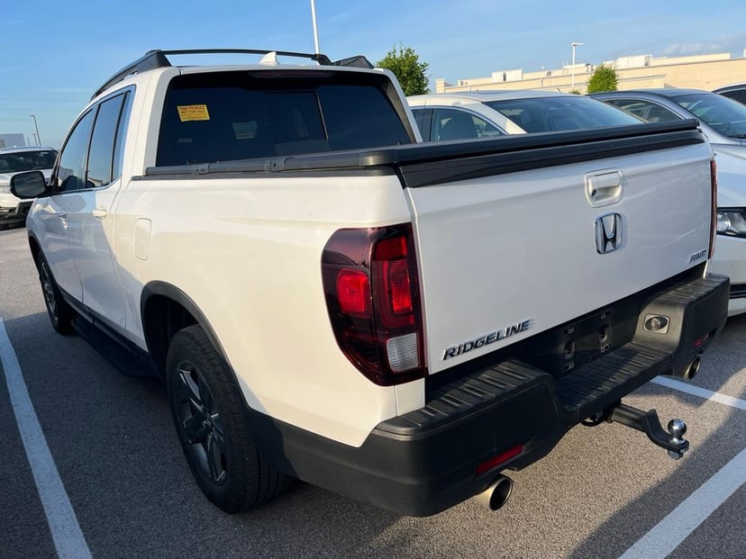 2023 Honda Ridgeline - Image 3