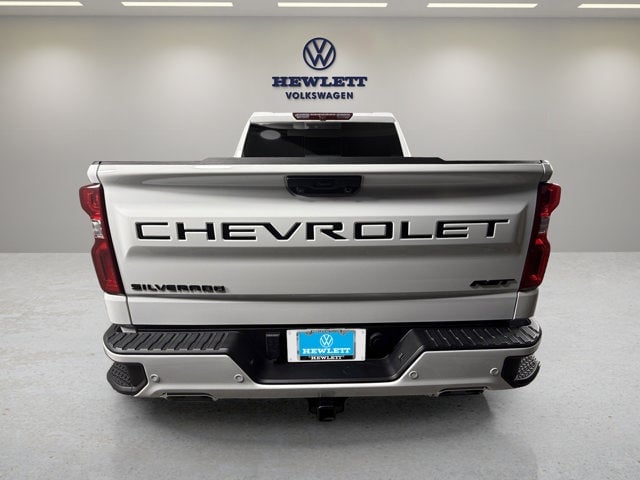 2025 Chevrolet Silverado - Image 3