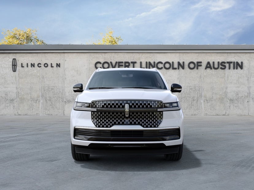 2027 Lincoln Navigator L - Image 2