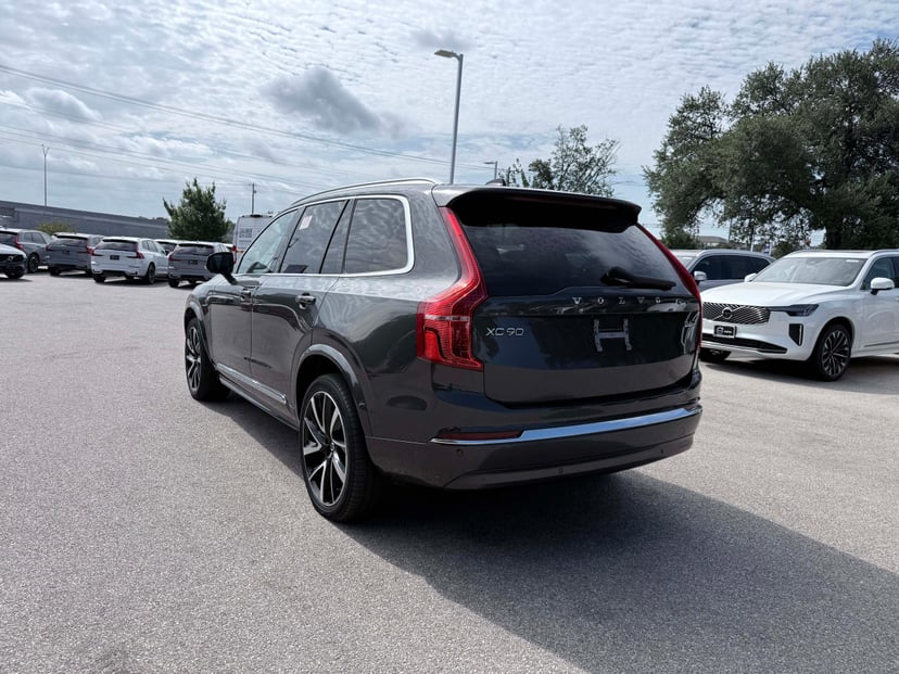 2023 Volvo XC90 - Image 3