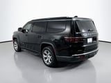 2022 Jeep Wagoneer - Preview 7