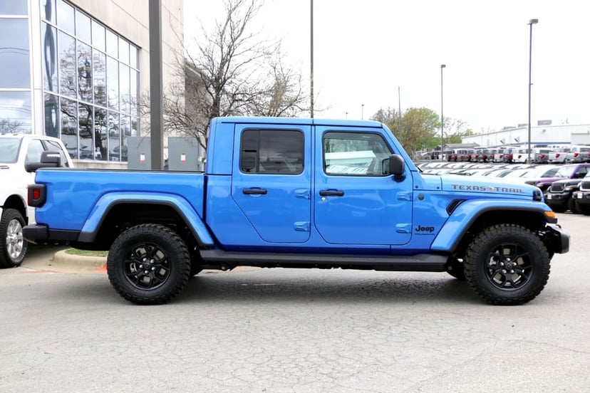 2026 Jeep Gladiator - Image 1