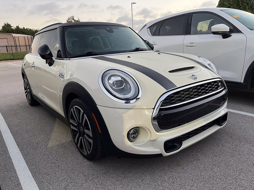2020 MINI Hardtop - Image 1