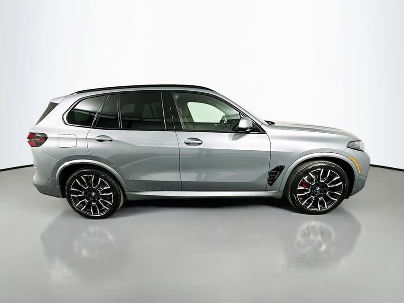2026 BMW X5 - Image 2