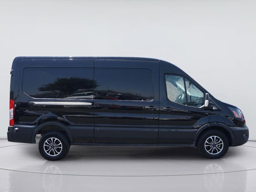 2023 Ford E-Transit - Image 2