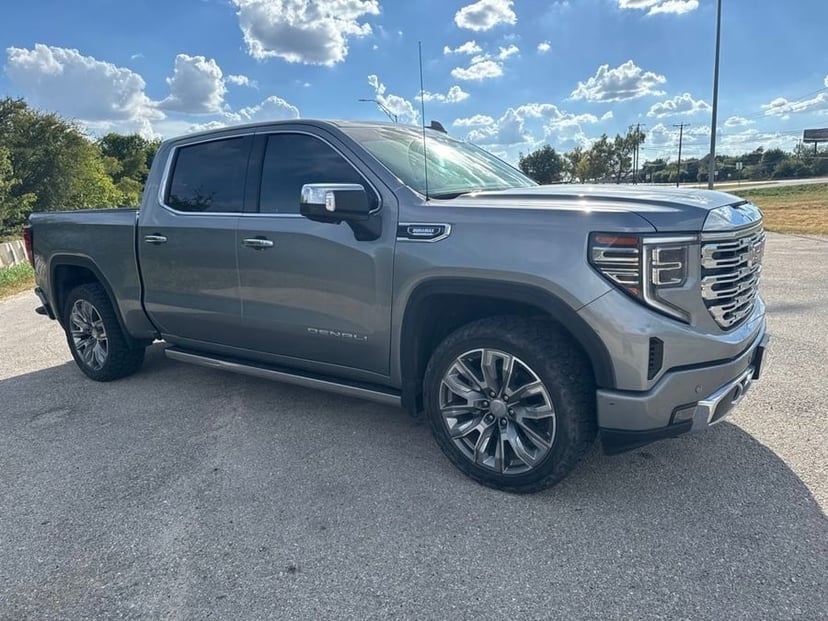 2024 GMC Sierra 1500 - Image 1