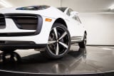 2026 Porsche Macan - Preview 12