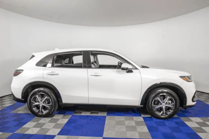 2023 Honda HR-V - Image 3