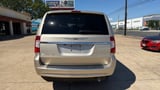 2014 Chrysler Town & Country - Preview 4
