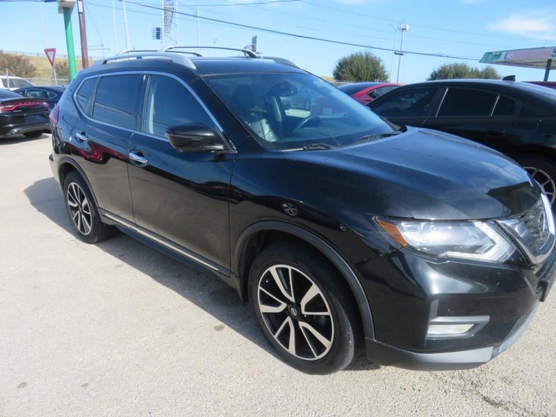 2020 Nissan Rogue - Image 1