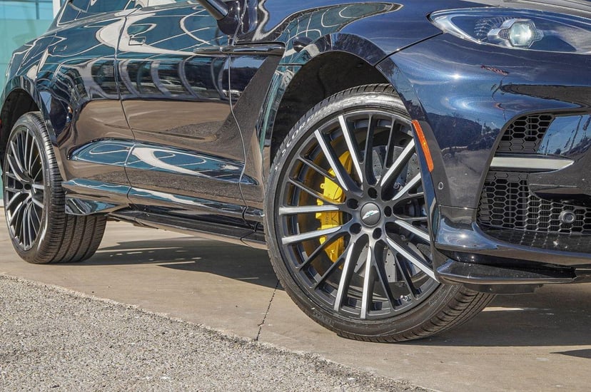 2024 Aston Martin DBX - Image 2