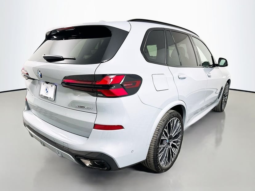 2026 BMW X5 - Image 3