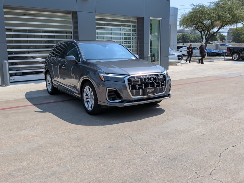 2026 Audi Q7 - Image 1