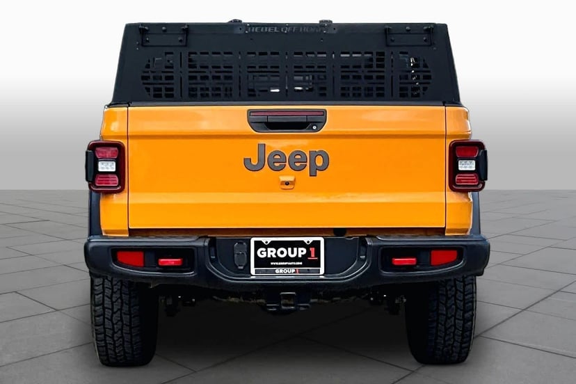 2021 Jeep Gladiator - Image 3