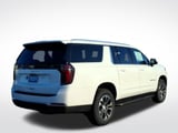 2027 Chevrolet Suburban - Preview 3