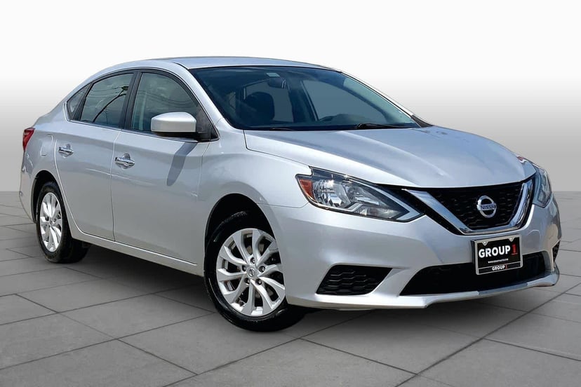 2018 Nissan Sentra - Image 2
