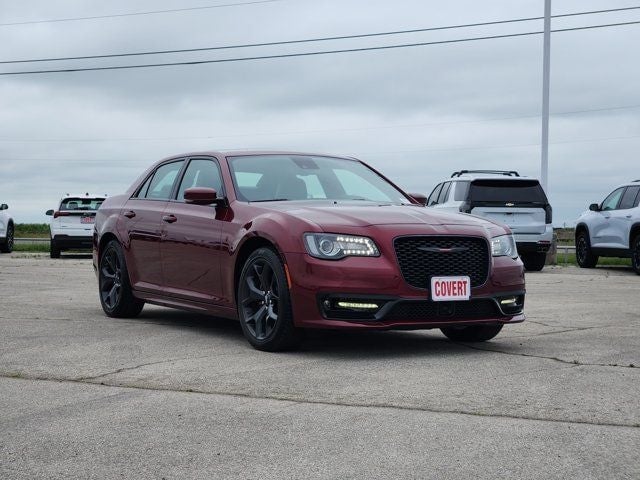 2023 Dodge 300 - Image 1