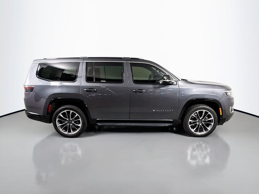 2023 Jeep Wagoneer - Image 2