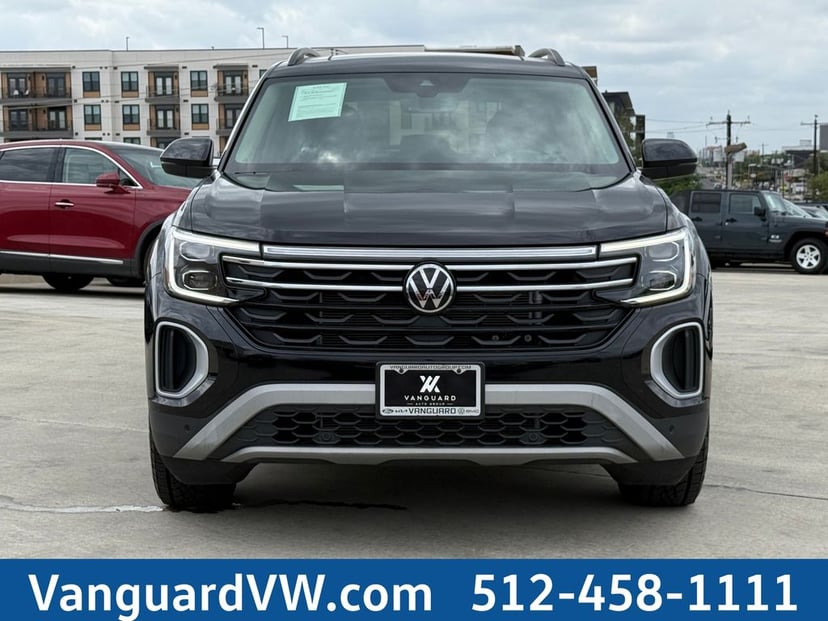 2025 Volkswagen Atlas - Image 2