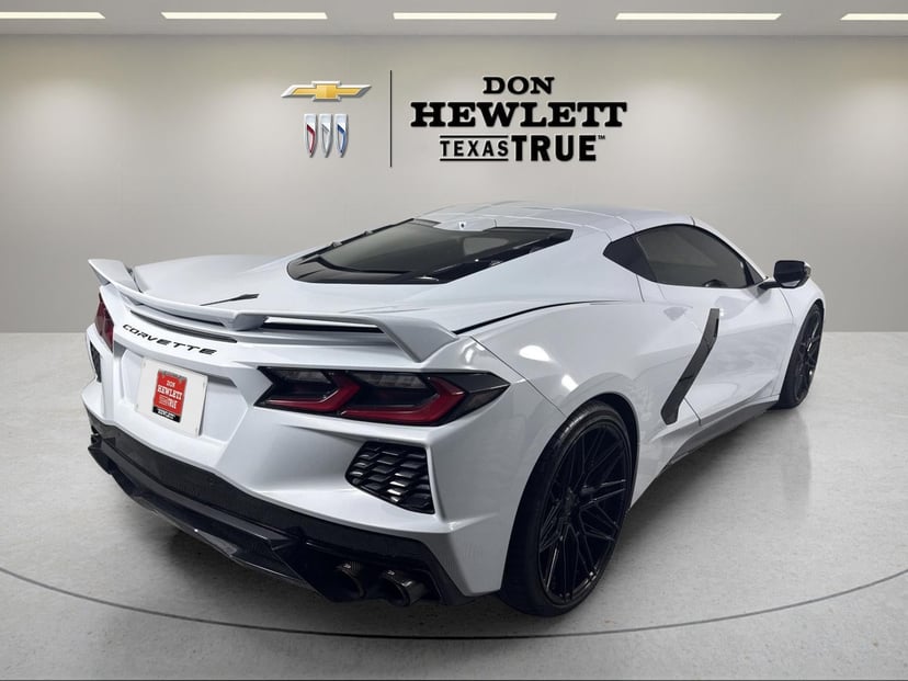 2020 Chevrolet Corvette - Image 2