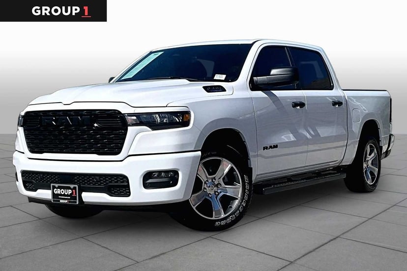 2025 Ram 1500 - Image 3