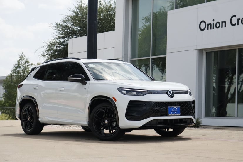 2026 Volkswagen Tiguan - Image 1