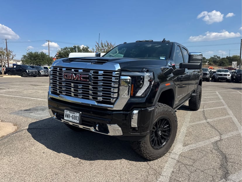 2025 GMC Sierra - Image 1