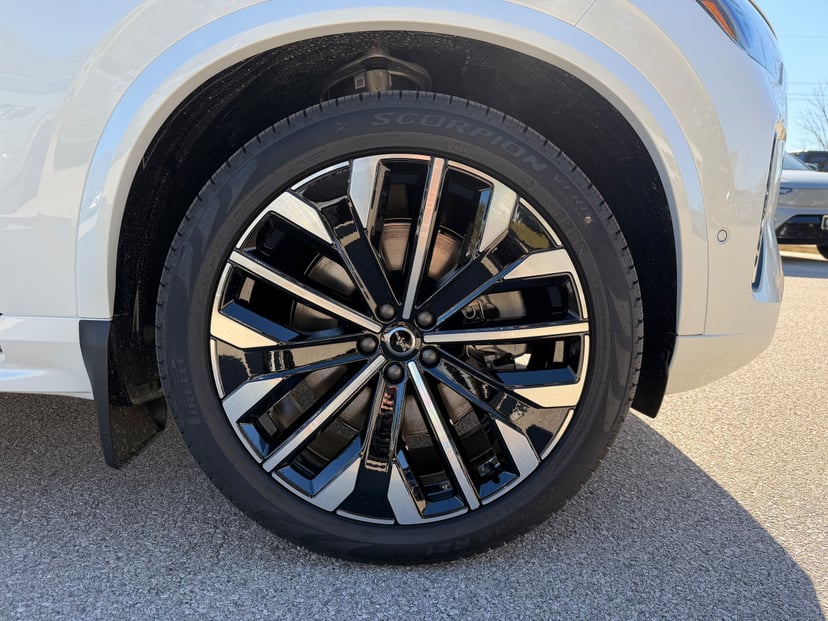 2026 Volvo XC90 - Image 3