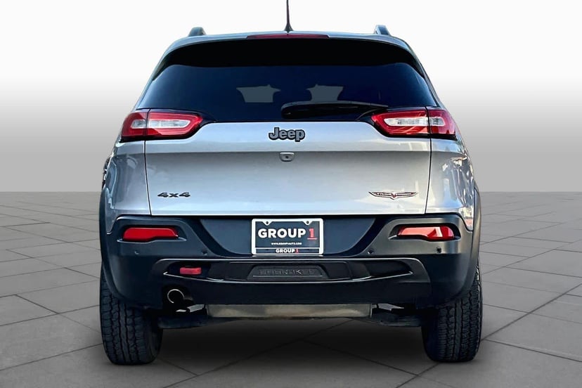 2018 Jeep Cherokee - Image 3