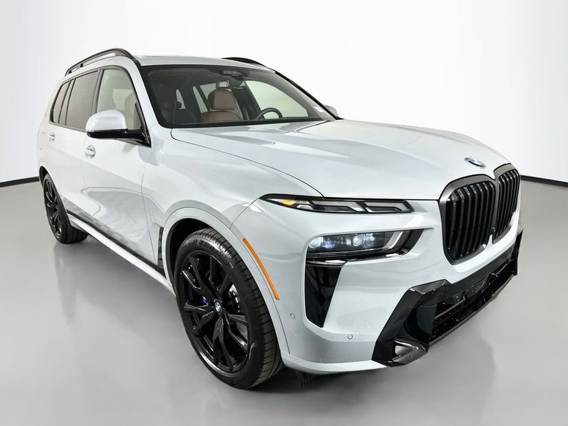 2027 BMW X7 - Image 1
